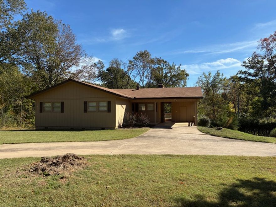 This beautifully remodeled 2-bedroom, 2 bath home on large corner lot is close to walking and bike trails, with easy access to shopping and entertainment.  The large, screened porch is a perfect place for relaxing, and the mostly finished lower level, (not listed in square footage), makes a great storage area for bikes and kayaks. Washer, dryer and refrigerator convey for tenant convenience.