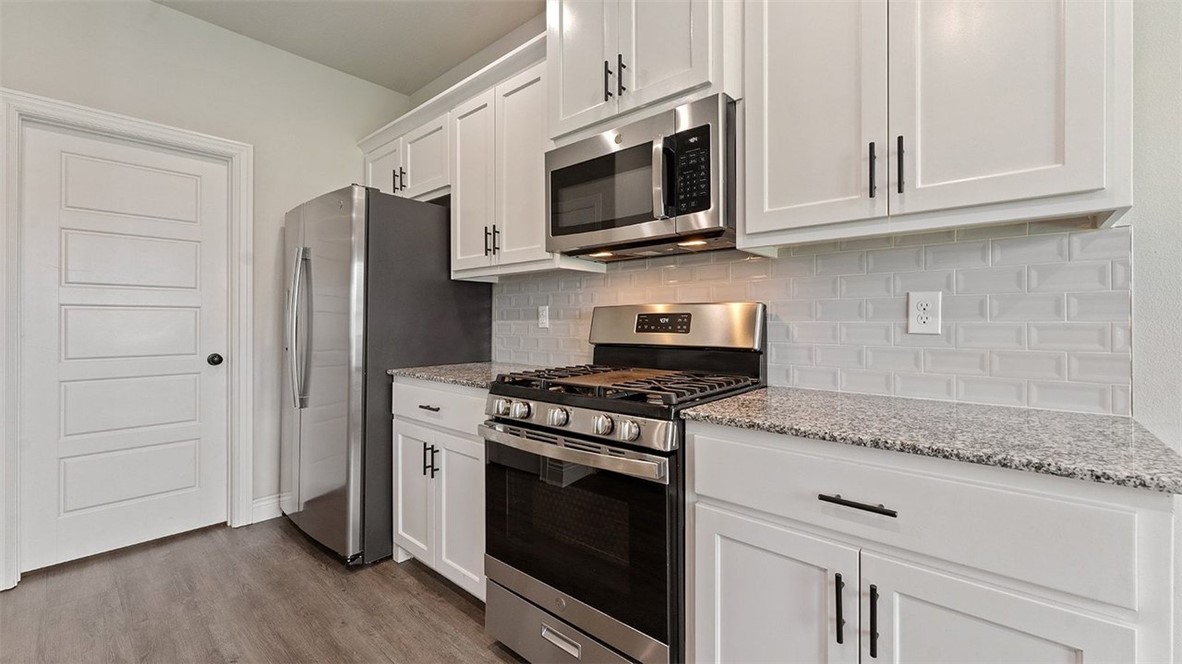 BARRINGTON PLACE-CENTERTON - Residential