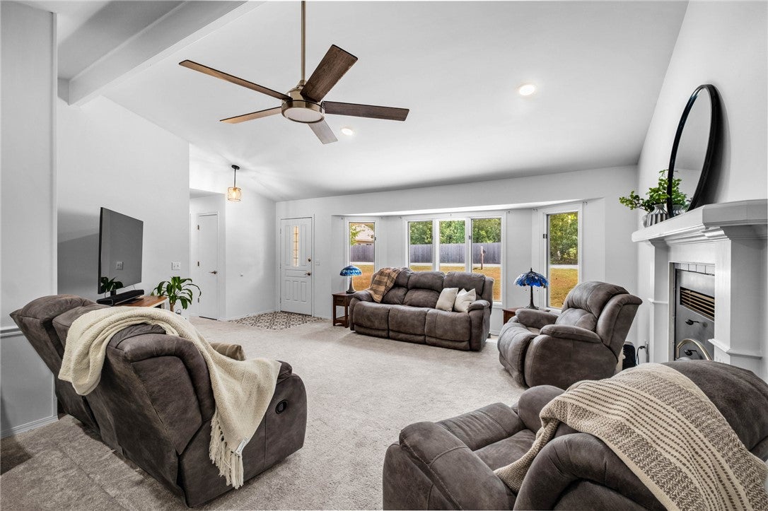 1 Selkirk Drive - Photo 3
