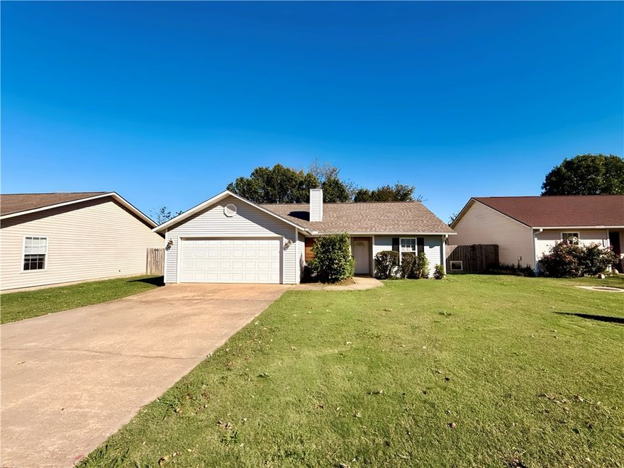 Welcome to this charming and move-in-ready home located in one of Siloam Springsā most convenient subdivisions ā Quail Run!
Step inside to a bright, open-concept living area featuring cathedral ceilings, a cozy fireplace, and plenty of natural light that makes the home feel warm and inviting.
The kitchen includes a gas cooktop, vent hood, and washer/dryer connections, while the spacious primary suite offers a private bath and walk-in closet.
Outside, enjoy your fully fenced backyard providing both privacy and charm ā perfect for kids, pets, or evening gatherings. With a two-car attached garage, great curb appeal, and a convenient location, this home truly has it all!
Located just minutes from downtown Siloam Springs, schools, parks, shopping, and with quick access to Hwy 412 for easy commutes to NWA or Oklahoma, this property offers the perfect balance of comfort and convenience.
Whether youāre a first-time homebuyer, investor, or simply looking for a cozy and affordable home, this one is a must-see!