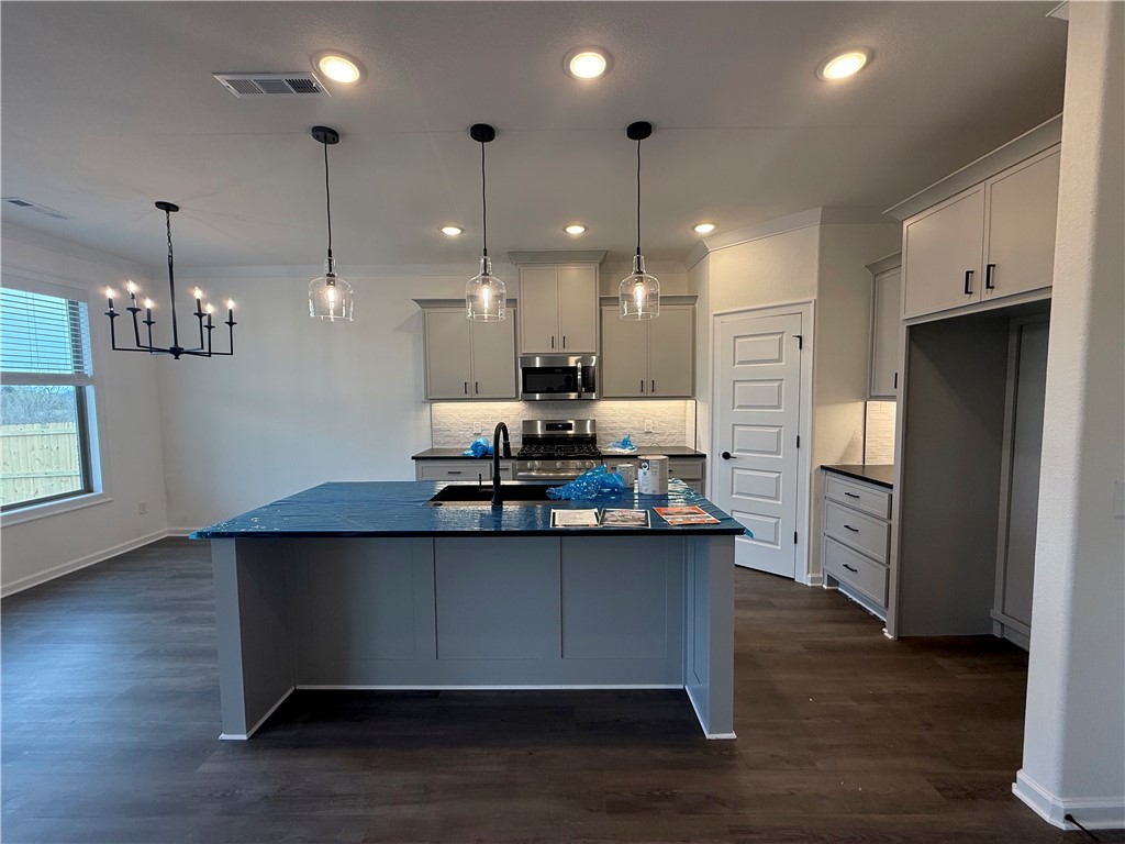 Yorktown 2 - Residential Lease