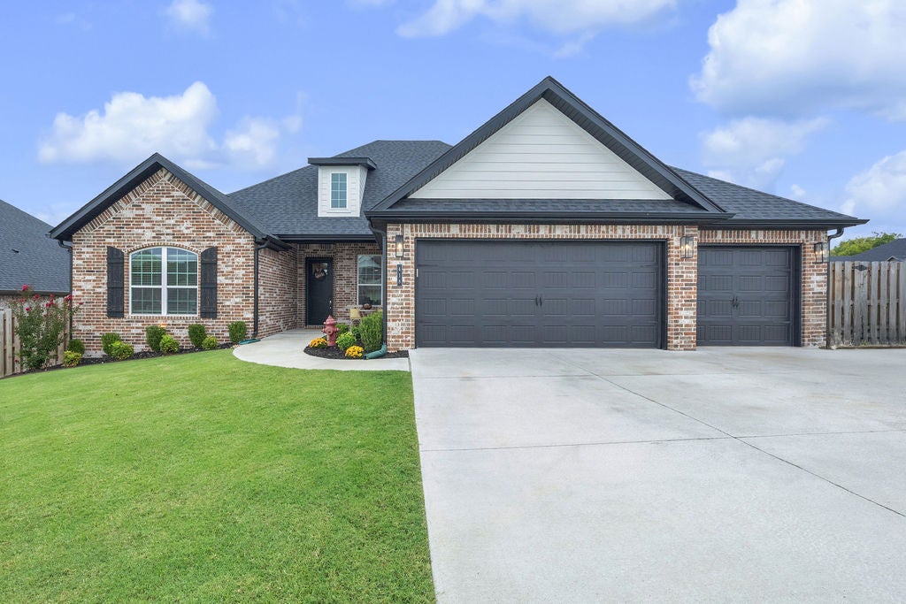 Northwest Arkansas Real Estate | Uptown Real Estate 418 Casella Street