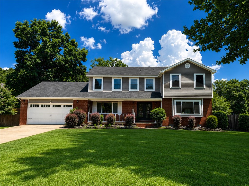 Photo 1 of 15 — 203 Cedarwood Court, Russellville, AR 72801