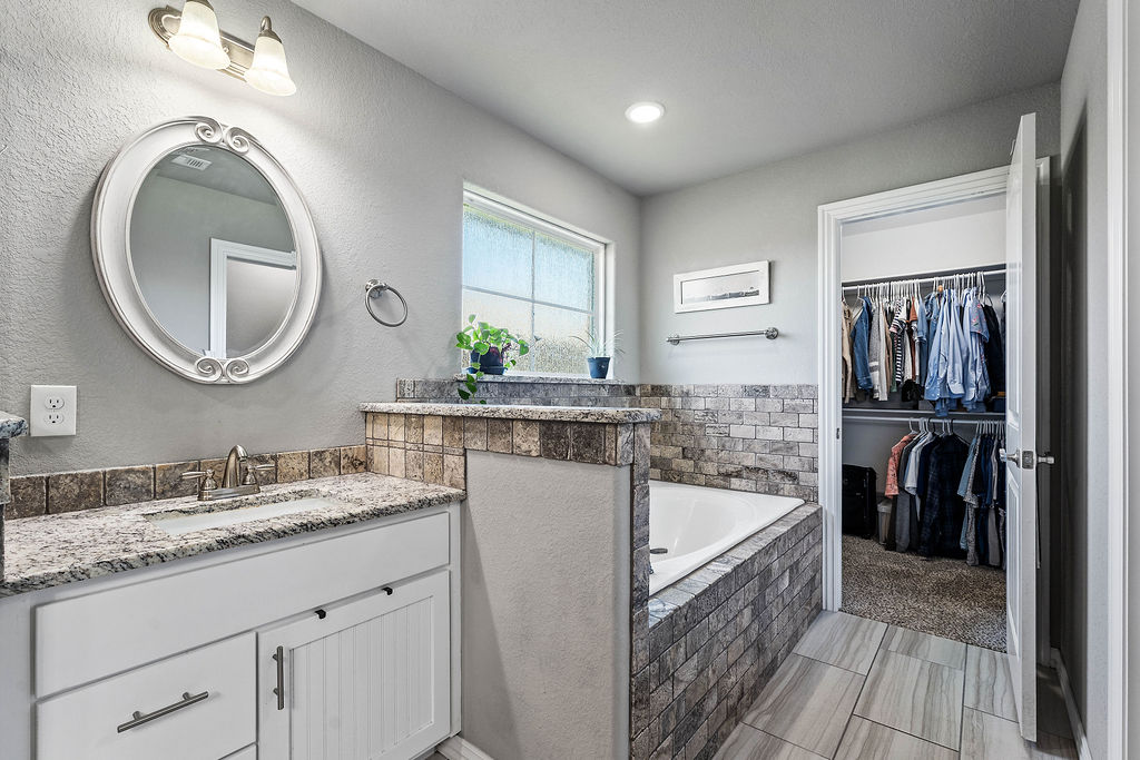Elkhorn Sub Ph II Pea Ridge - Residential