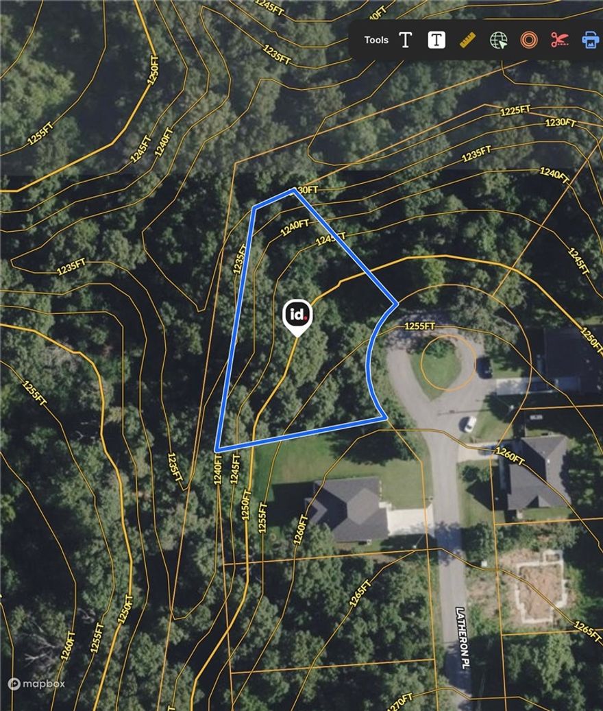 Nice Buildable lot in stablished Subdivision with all that Bella Vista has to offer golf courses lakes nature trail for hiking and biking swimming pools and more don't miss this opportunity to build your dream home or investment home about 5 minutes from 549 Bypass. Granton Park, Tiree park and more!