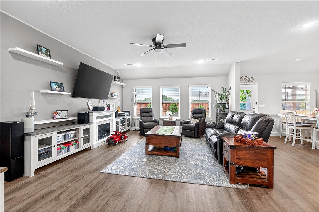 Providence Village Ph Ii Bentonville - Residential