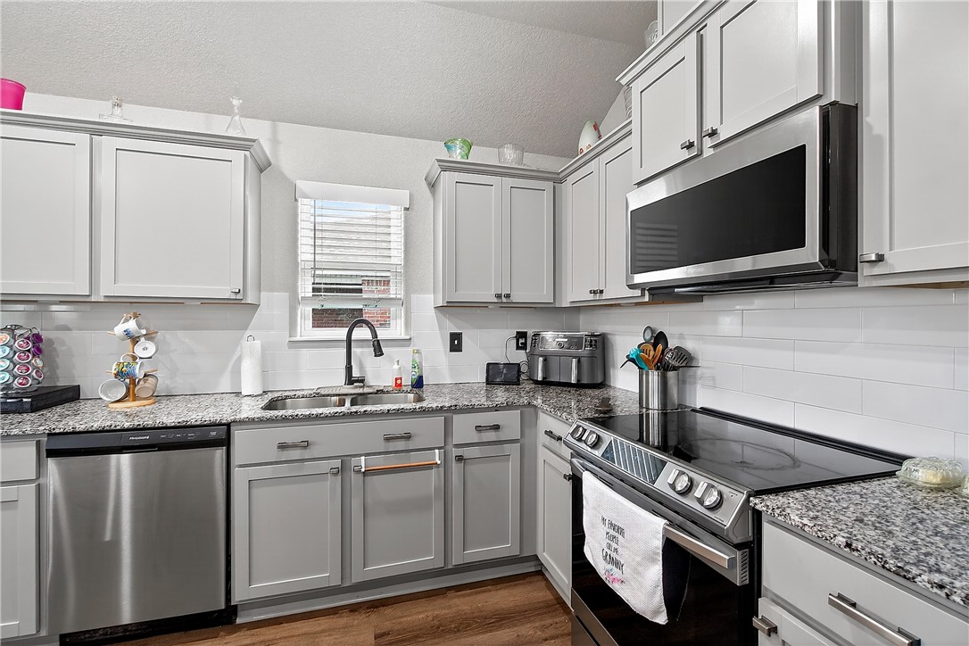 Providence Village Ph Ii Bentonville - Residential