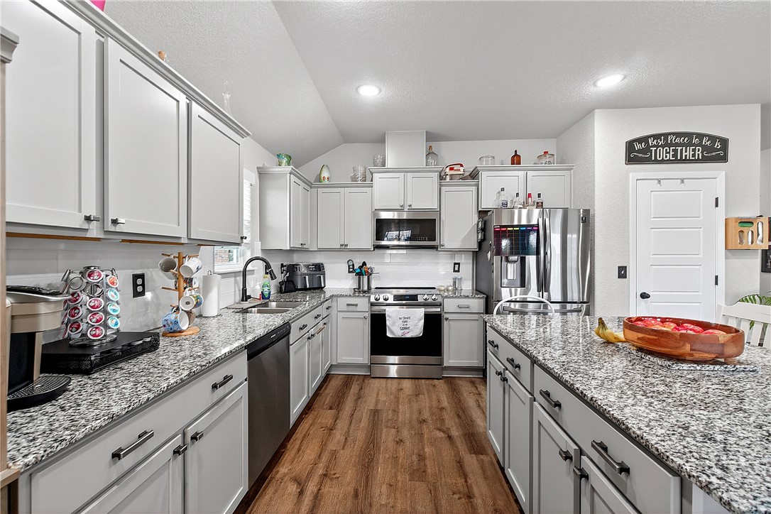 Providence Village Ph Ii Bentonville - Residential