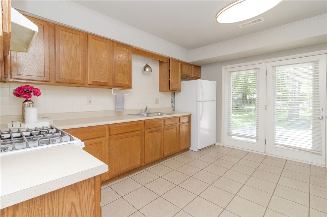 Bishop Manor-Rogers - Residential