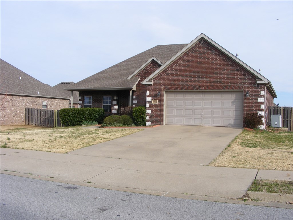 Nice house with 12 foot ceilings and granite counters. Huge fenced backyard. Convenient location.