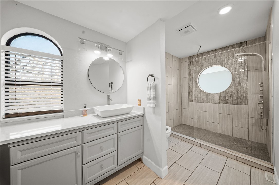 Hyland Park Rogers - Residential