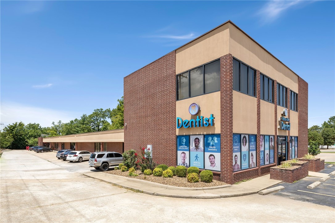 Blocks from Downtown Bentonville. Great Walton Blvd / 2nd St. location close to Walmart Home Office. 30,000 cars per day pass in front of building on Walton Blvd. Suite G is a heated/cooled warehouse space with 3 overhead doors. NNN Lease.
Agent Owned.
Also listed as MLS #1281031; MLS #1281034; MLS #1281036