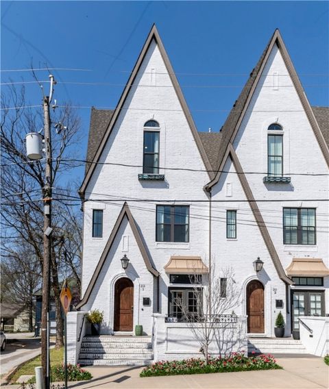 Photo of 211 N Church Avenue 1 #1, Fayetteville, AR 72701 (MLS # 1323500)