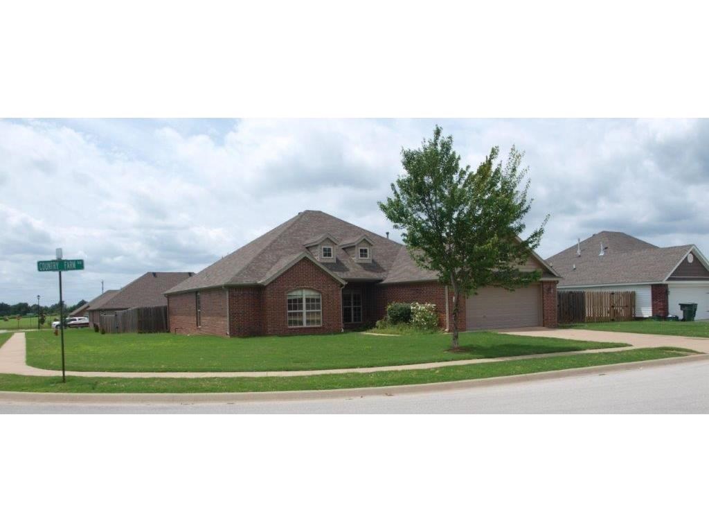 Great home 4 bedrooms - 2 bath home- wood floors, tile and newer carpet. Home has open floor plan with pantry, walk-in closets, eat-in kitchen, and blinds. This home is located 8 minutes from HWY 49 in Farmington School District with bus routes in subdivision. Has private sewer system $65.00 per month which is paid to owner with rental. Nice size fenced back yard. Small pets are nego.