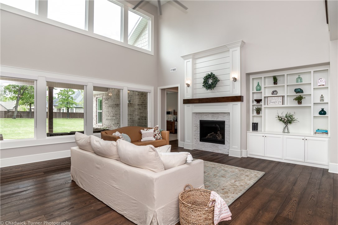 Oak Tree Centerton - Residential