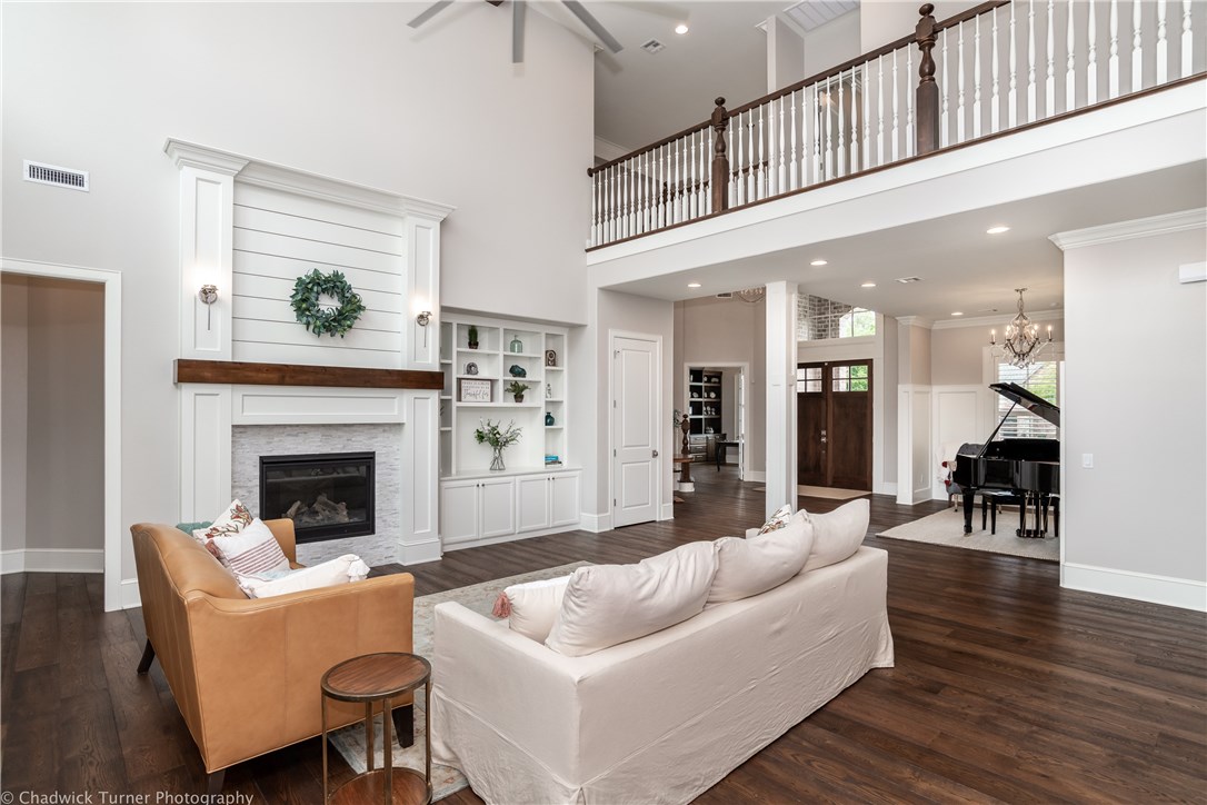 Oak Tree Centerton - Residential