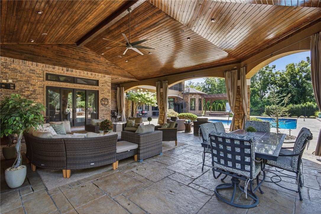 4125 Caerleon Circle