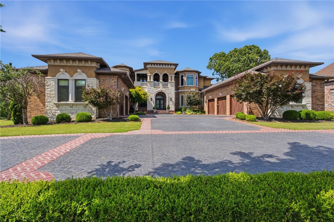 4125 Caerleon Circle
