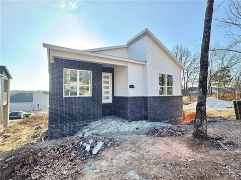 Photo of 2934 N Old Wire Road, Fayetteville, AR 72703 (MLS # 1329058)