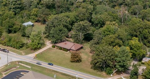Photo of 3509 E Central Avenue, Bentonville, AR 72712 (MLS # 1328239)
