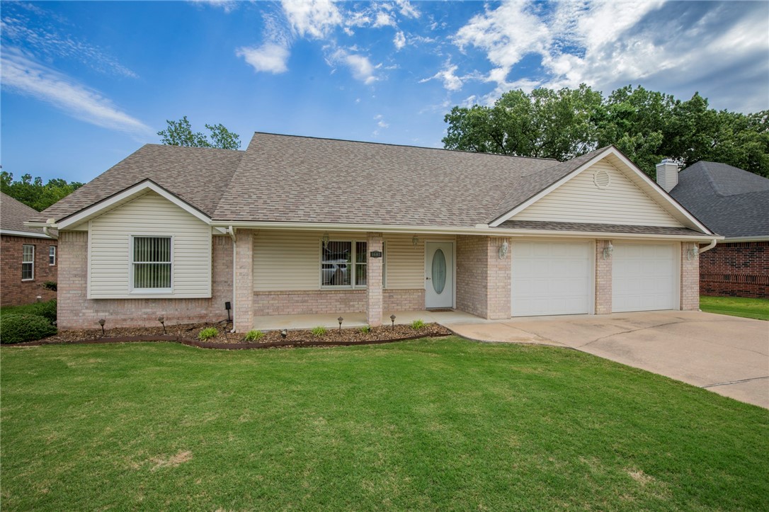 Spacious home for comfort and entertaining. Gas fireplace in the living room and Master bedroom. Split bedrooms. Roof new in 2020, Heat and Air new in 2024, Water heater new 2025. New carpet in the Master Bedroom. Large, covered deck and a beautiful level back yard. Conveniently located close to Lake Atalanta, walking and biking trails. Close to downtown Rogers and all the great dining, shopping and entertainment options. Refrigerator, Washer and Dryer Convey with the home.