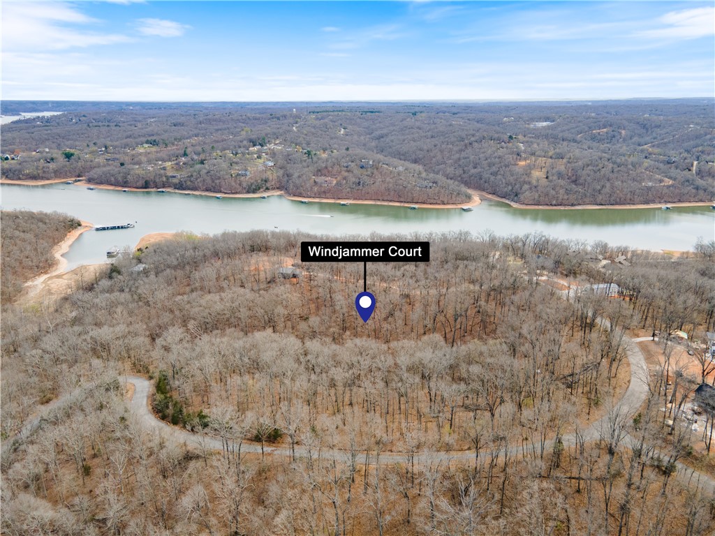 Beautiful rustic lot in wooded area