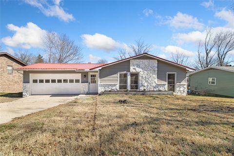 Photo of 415 Bella Vista Drive, Harrison, AR 72601 (MLS # 1337025)