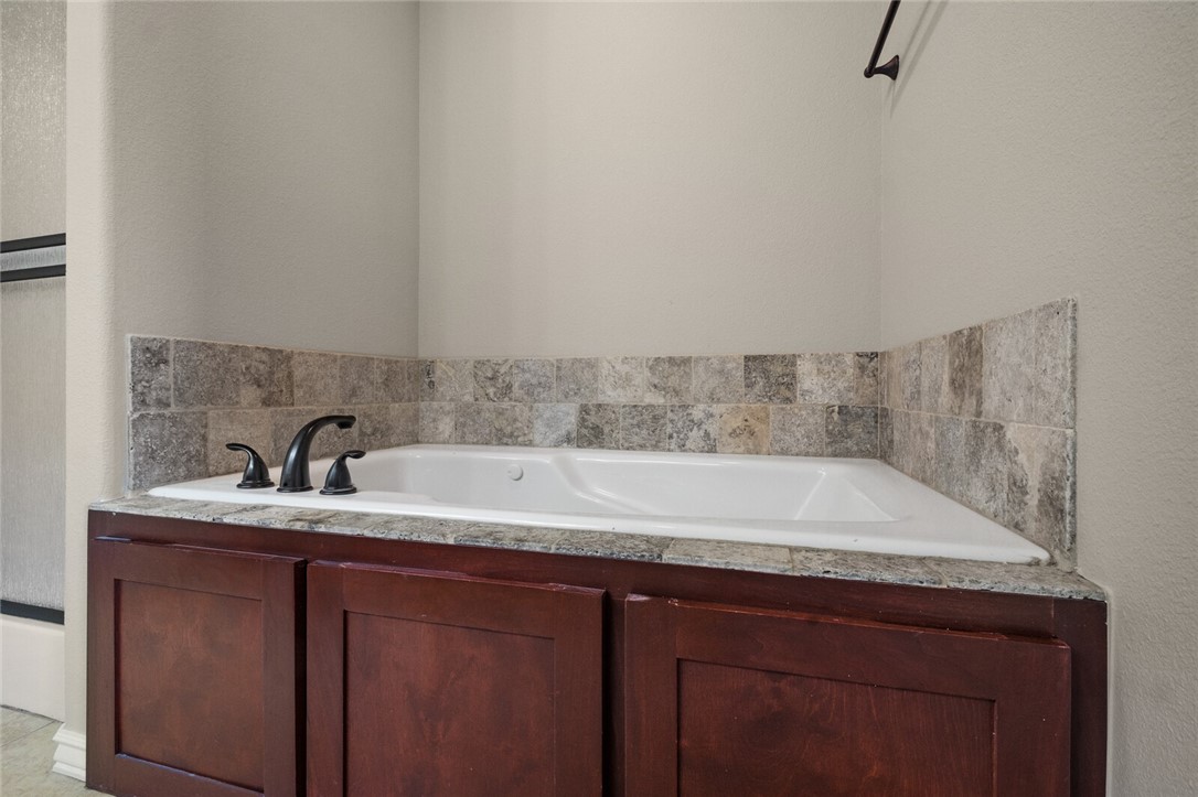 Kerelaw Castle Bentonville - Residential