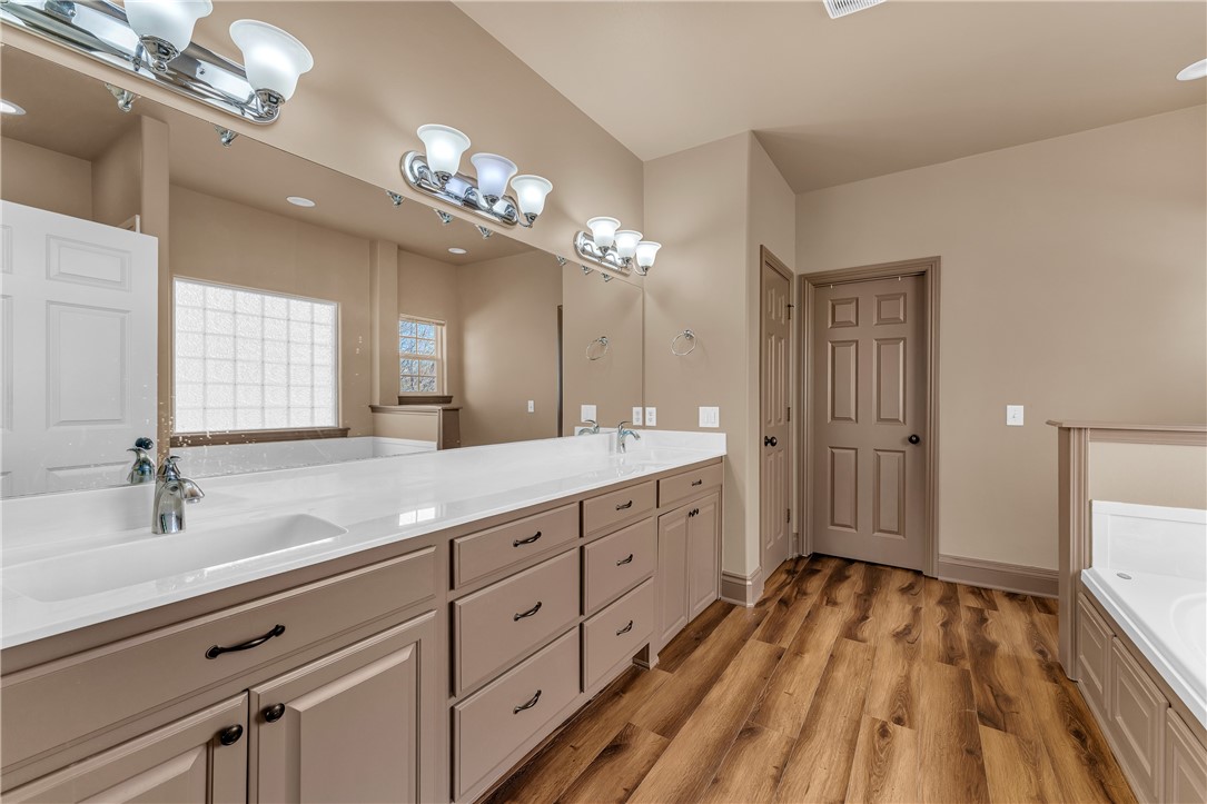 Hunts Lakeside Estates - Residential