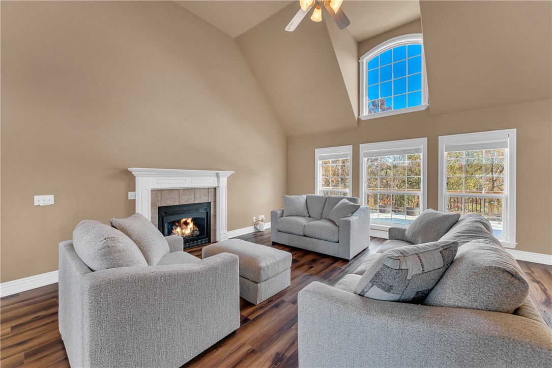 Hunts Lakeside Estates - Residential