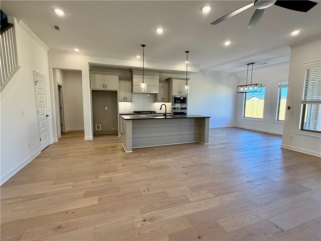 Hillcrest - Residential