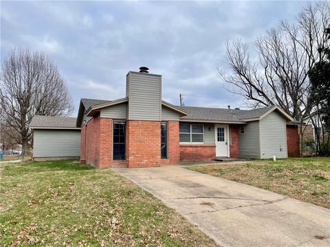 Photo of 2101 Jean Street, Springdale, AR 72762 (MLS # 1330906)