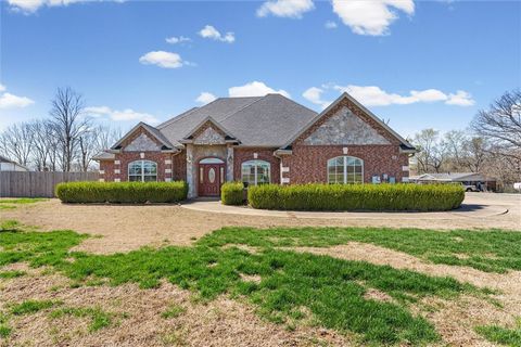 Photo of 200 W Kimberly Lane, Rogers, AR 72756 (MLS # 1338792)