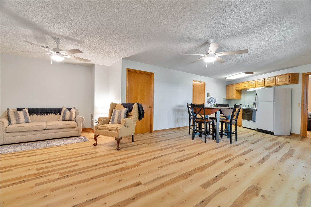 Tanglewood 4Th - Residential