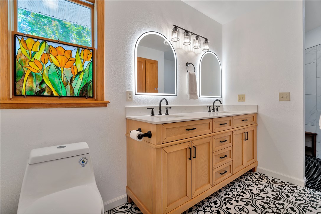 Tanglewood 4Th - Residential