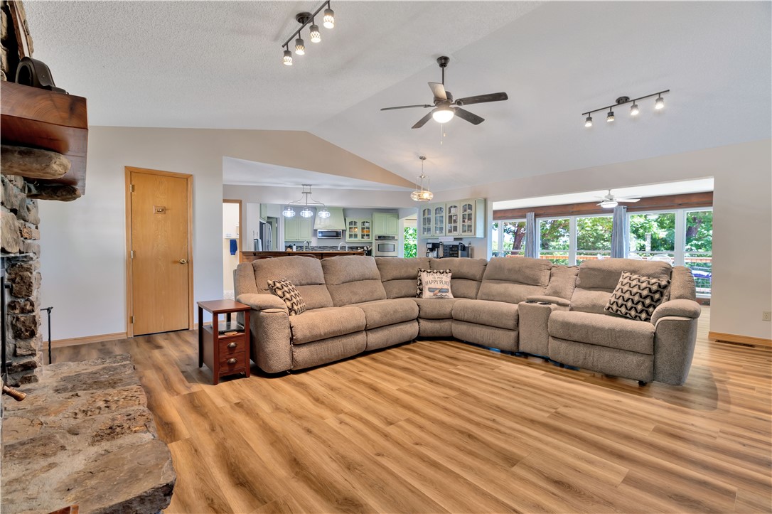 Tanglewood 4Th - Residential