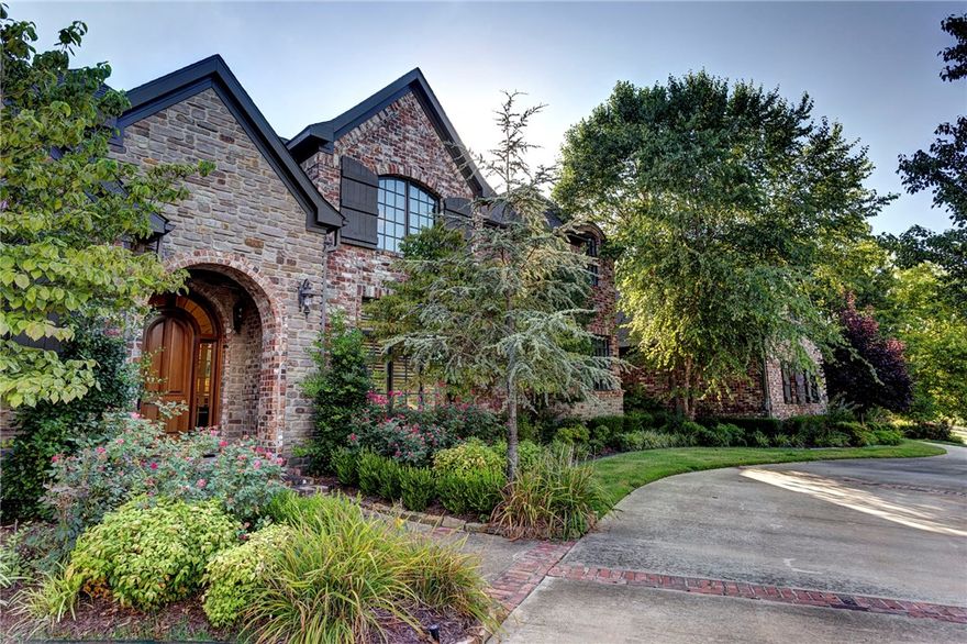 One of a kind, custom built executive home in the gated community of Clear Creek. Located on the 13th T-Box of Blessings Golf Course. Four bedrooms, Four baths, Bonus room, Office, three living areas, Chef's kitchen with high end appliances and two islands, lots of hardwood floors and wood windows with beautiful views. Salt water pool with waterfall, multiple outdoor entertaining spaces. Three car garage plus golf cart garage. This home is an Entertainer's Delight!