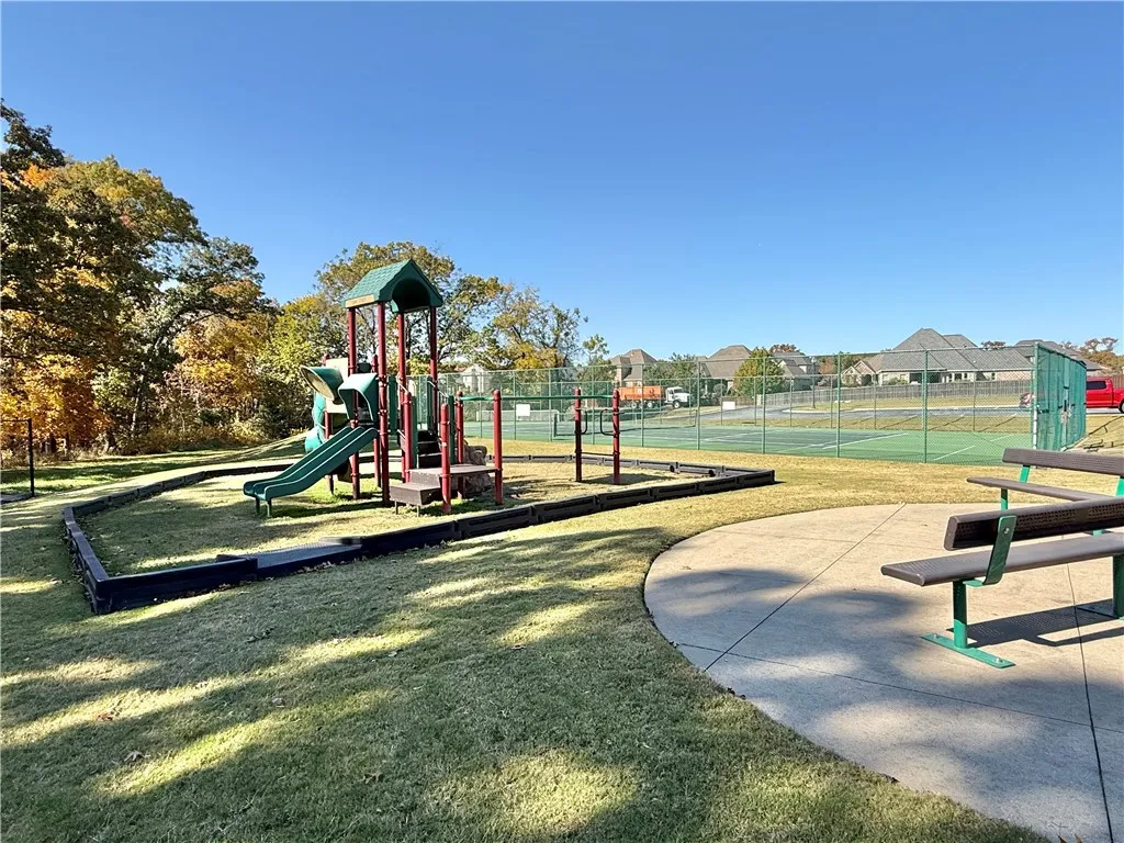 Centerton, Arkansas 72719, United States, 5 Bedrooms Bedrooms, ,4 BathroomsBathrooms,Residential,Active,239116