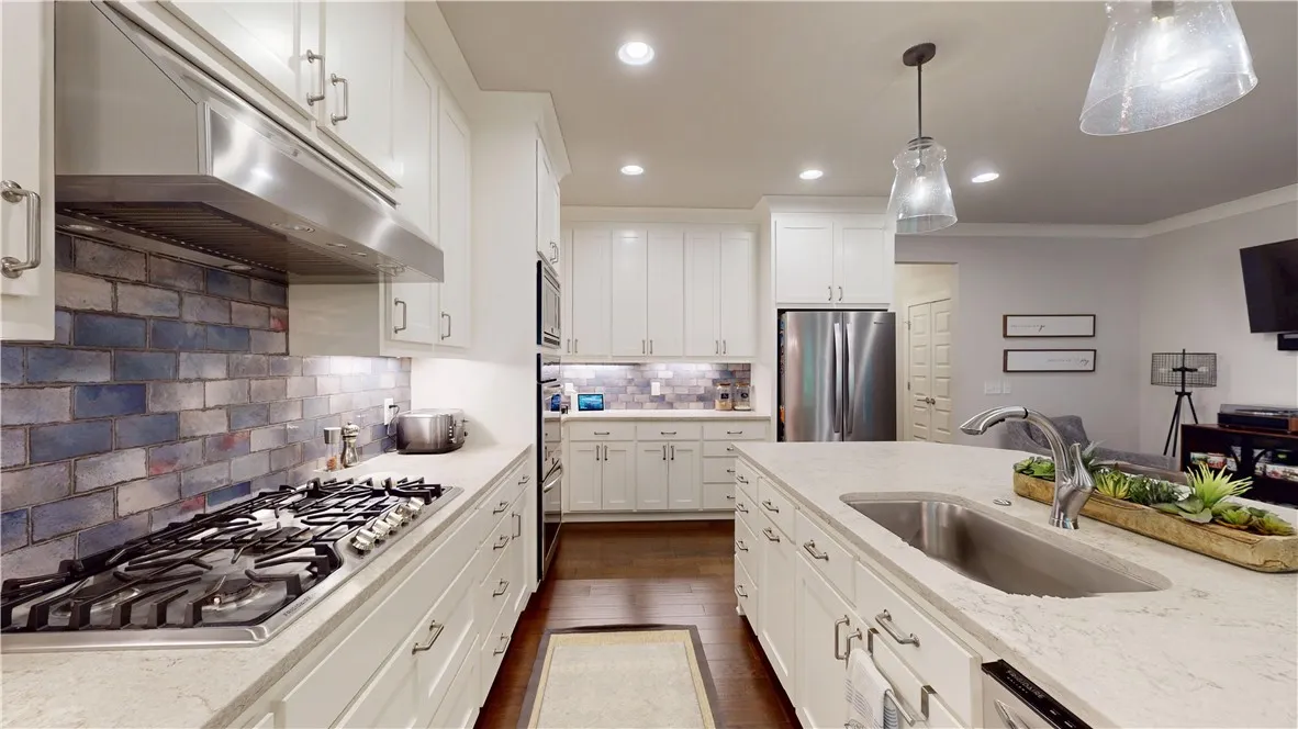 Centerton, Arkansas 72719, United States, 5 Bedrooms Bedrooms, ,4 BathroomsBathrooms,Residential,Active,239116