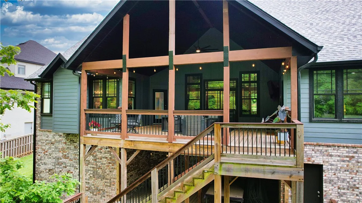 Centerton, Arkansas 72719, United States, 5 Bedrooms Bedrooms, ,4 BathroomsBathrooms,Residential,Active,239116