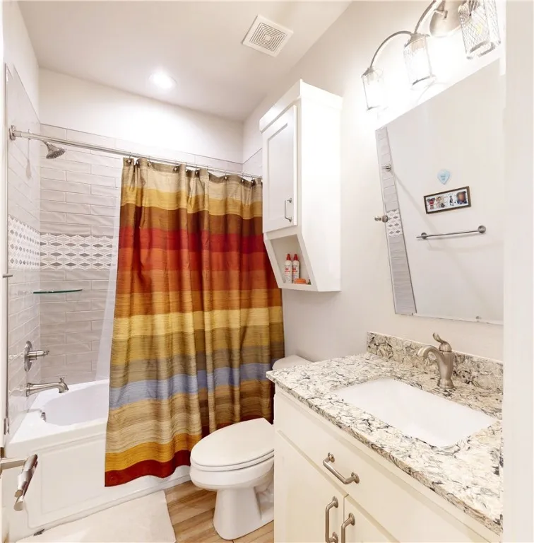 Centerton, Arkansas 72719, United States, 5 Bedrooms Bedrooms, ,4 BathroomsBathrooms,Residential,Active,239116