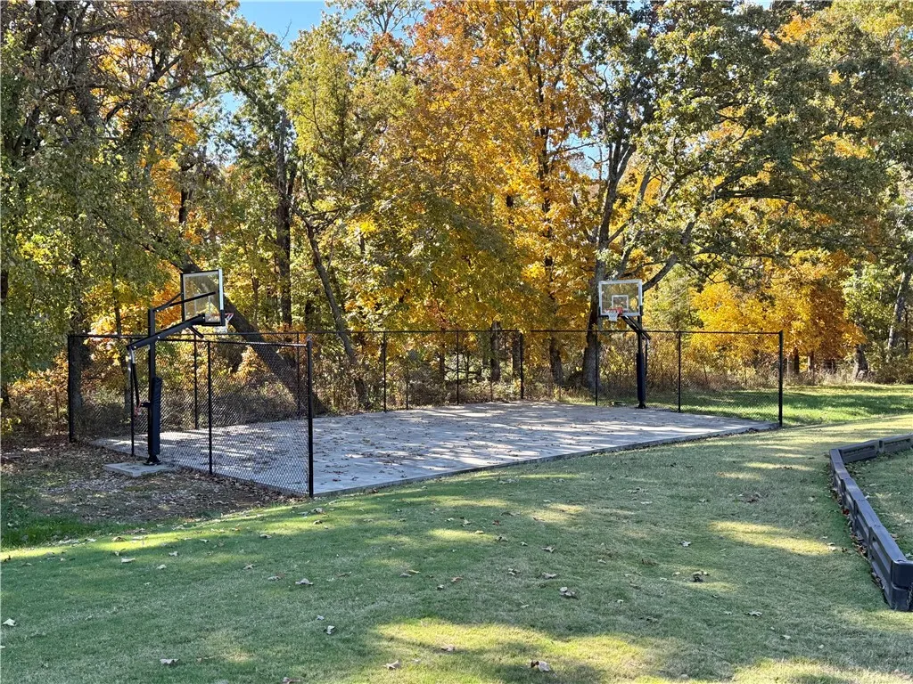 Centerton, Arkansas 72719, United States, 5 Bedrooms Bedrooms, ,4 BathroomsBathrooms,Residential,Active,239116