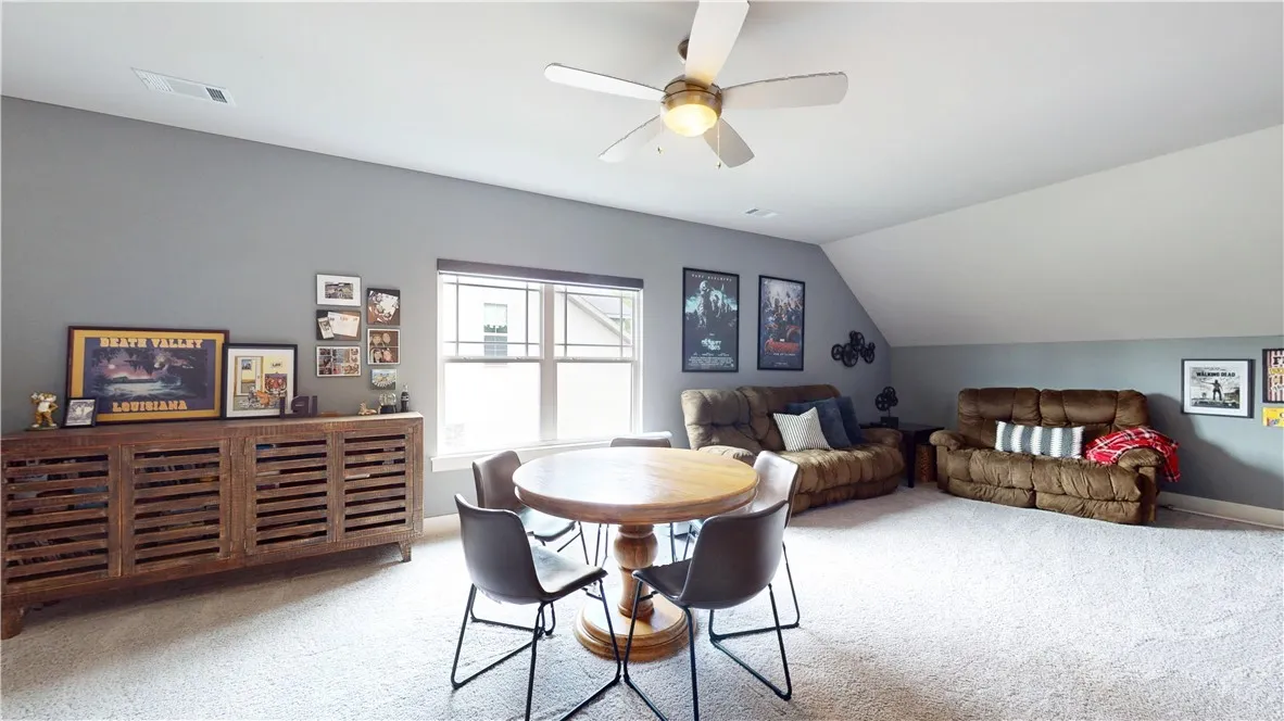 Centerton, Arkansas 72719, United States, 5 Bedrooms Bedrooms, ,4 BathroomsBathrooms,Residential,Active,239116