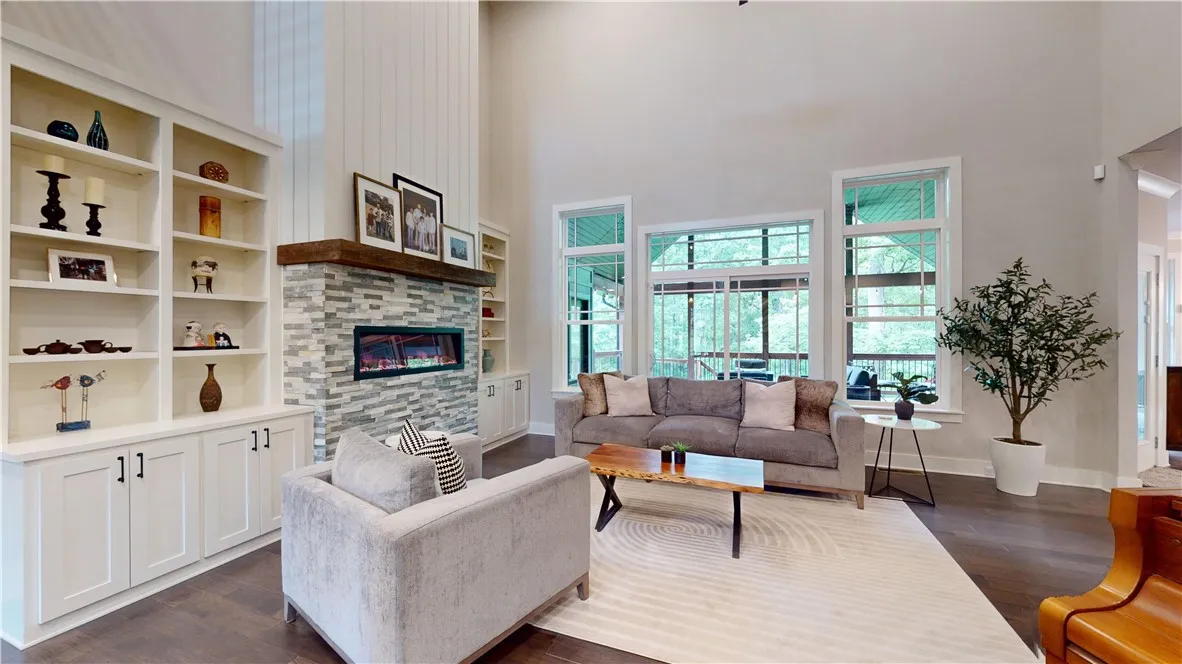 Centerton, Arkansas 72719, United States, 5 Bedrooms Bedrooms, ,4 BathroomsBathrooms,Residential,Active,239116