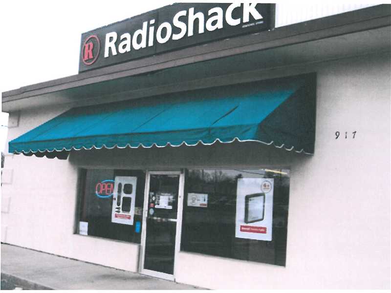 Real Estate only. (Radio Shack is the Tenant & has a 5 year lease that expires 3/31/17). Great investment property. Radio Shack is a long term tenant. Highly visable location next to McDonalds with 22,000 cars per day.
