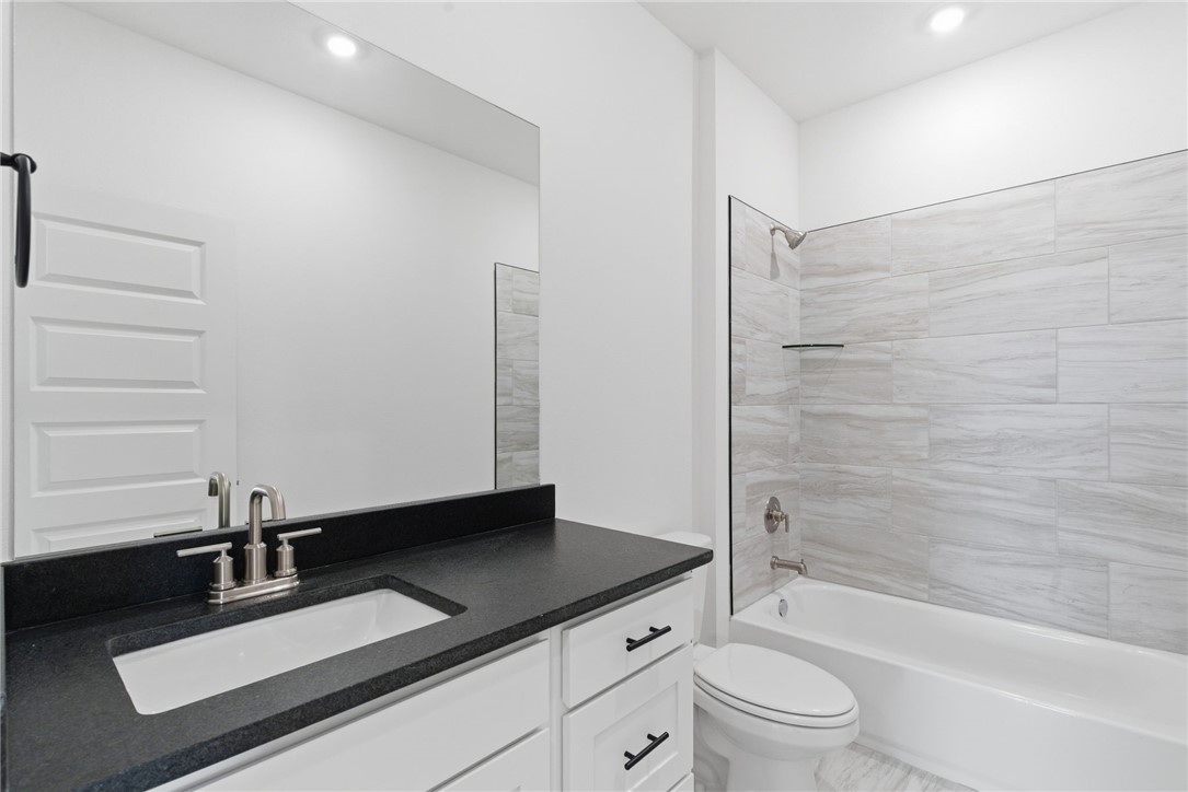 Pine Hollow - Residential