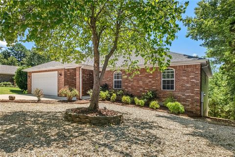 Photo of 99 Buckingham Drive, Bella Vista, AR 72714 (MLS # 1330895)