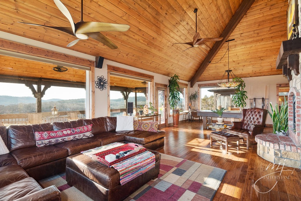 Unit 116 Holiday Island - Residential