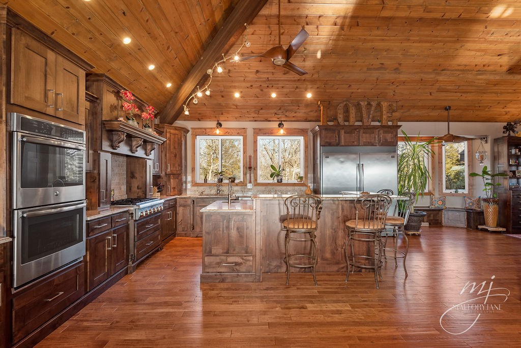 Unit 116 Holiday Island - Residential