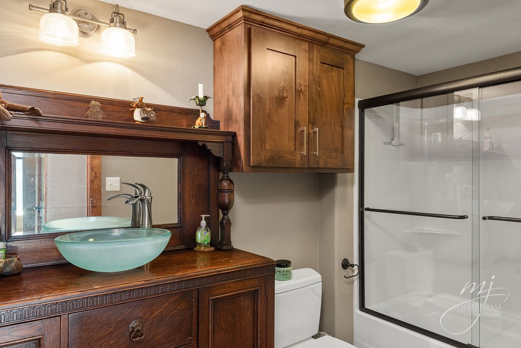 Unit 116 Holiday Island - Residential